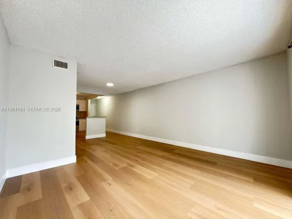 $1,900 | 4304 Northwest 9th Avenue, Unit 12C, Deerfield Beach, FL 33064