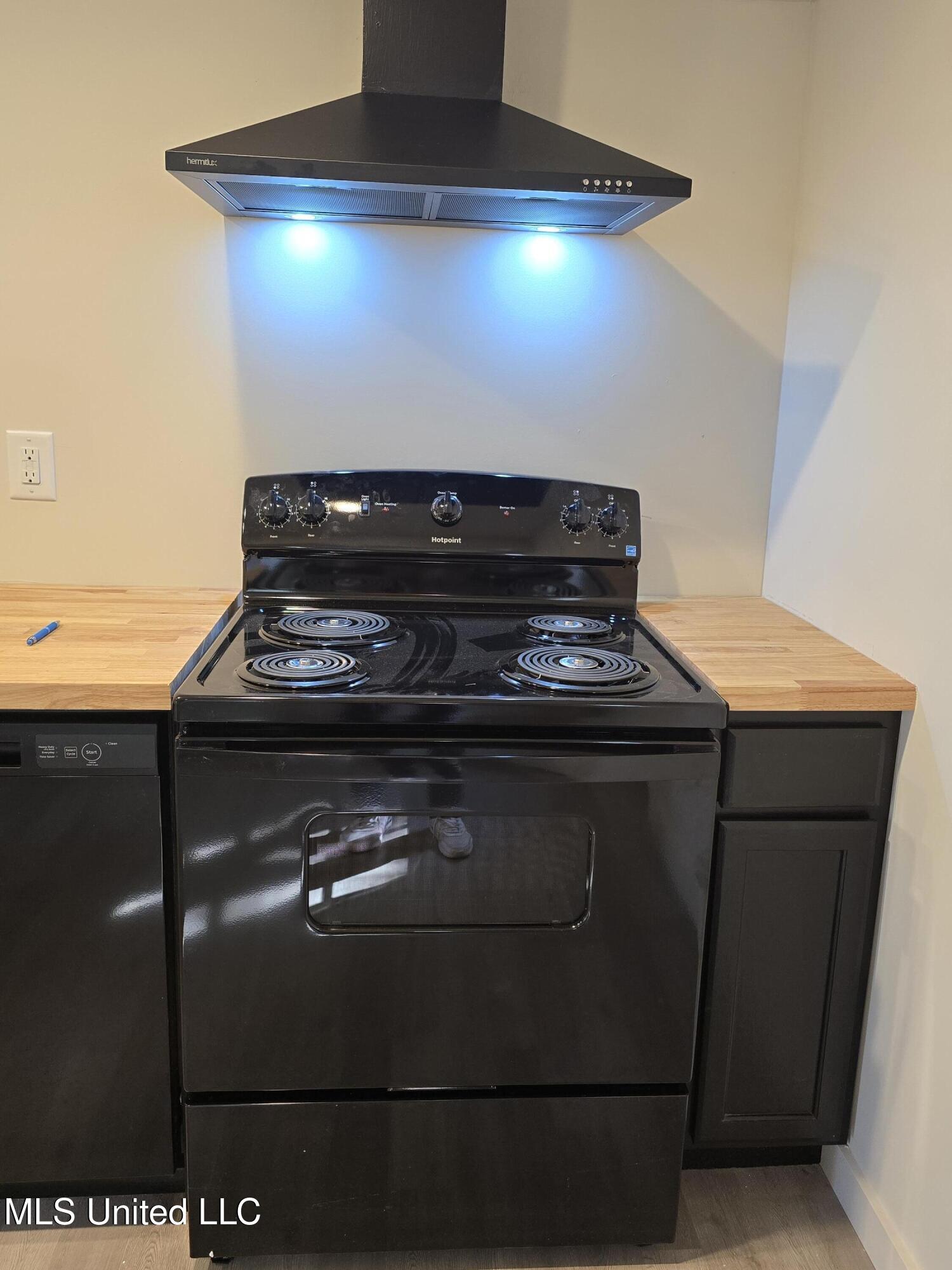 903 West Main Street Senatobia, MS 38668 - Photo 18 of 27 20250908_103536