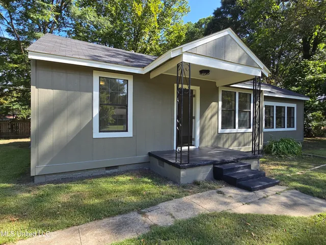 $199,000 | 903 West Main Street, Senatobia, MS 38668