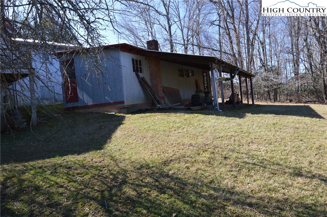 697 Phipps Road Sparta, NC 28675 - Photo 11 of 39 Gallery Image 11