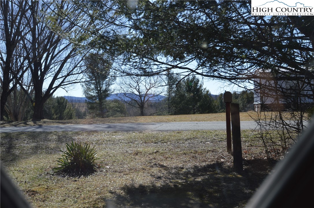 697 Phipps Road Sparta, NC 28675 - Photo 19 of 39 Gallery Image 19