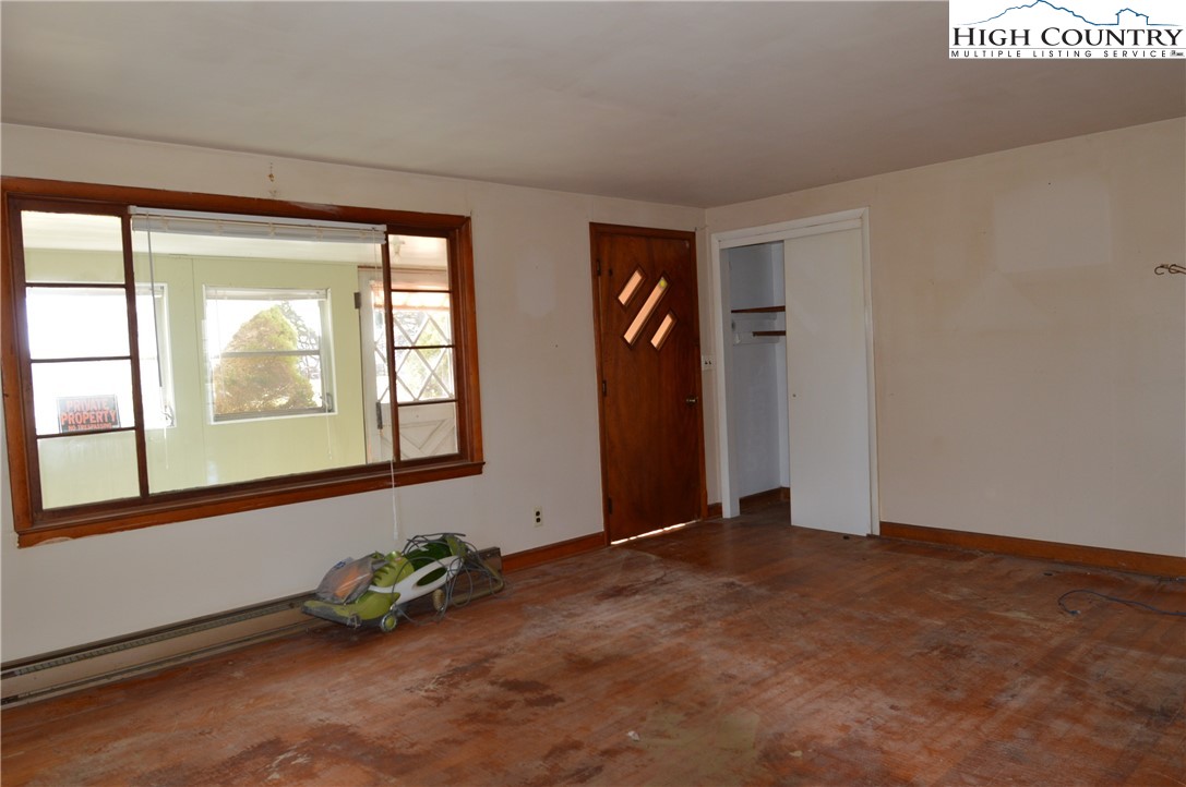 697 Phipps Road Sparta, NC 28675 - Photo 21 of 39 Gallery Image 21