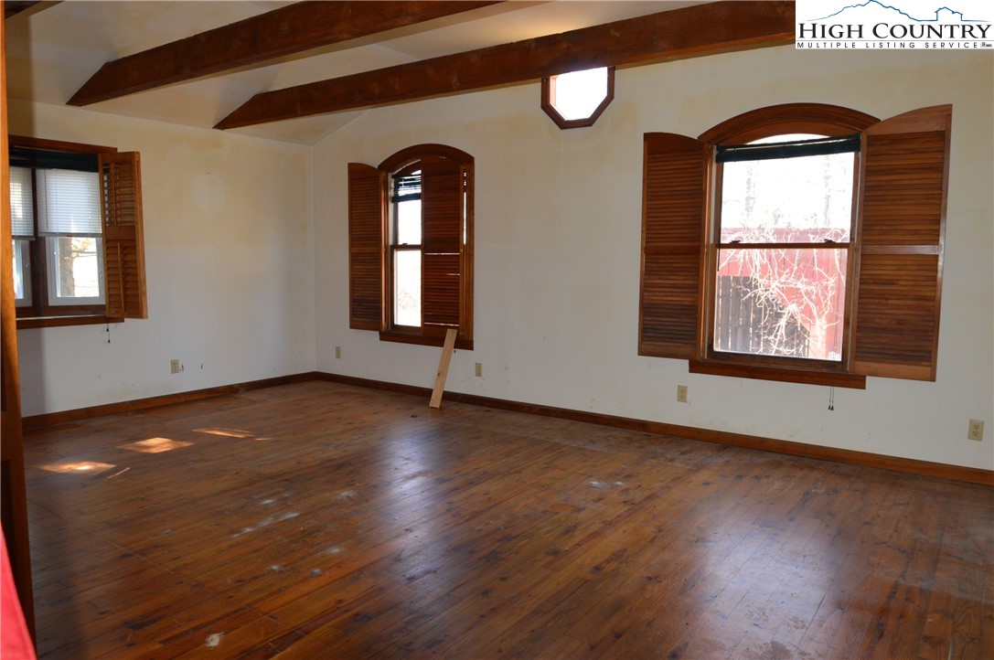 697 Phipps Road Sparta, NC 28675 - Photo 33 of 39 Gallery Image 33