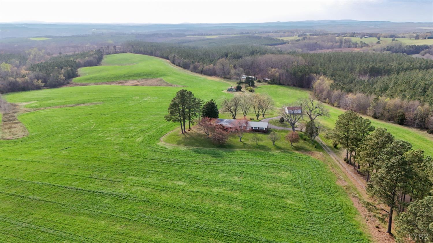 677 Tabor Road Gladys, VA 24554 - Photo 4 of 84