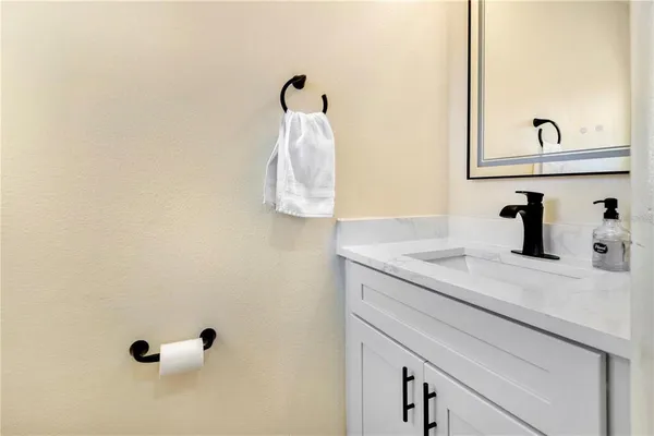 $2,400 | 2823 Boulder Falls Court, Apopka, FL 32703