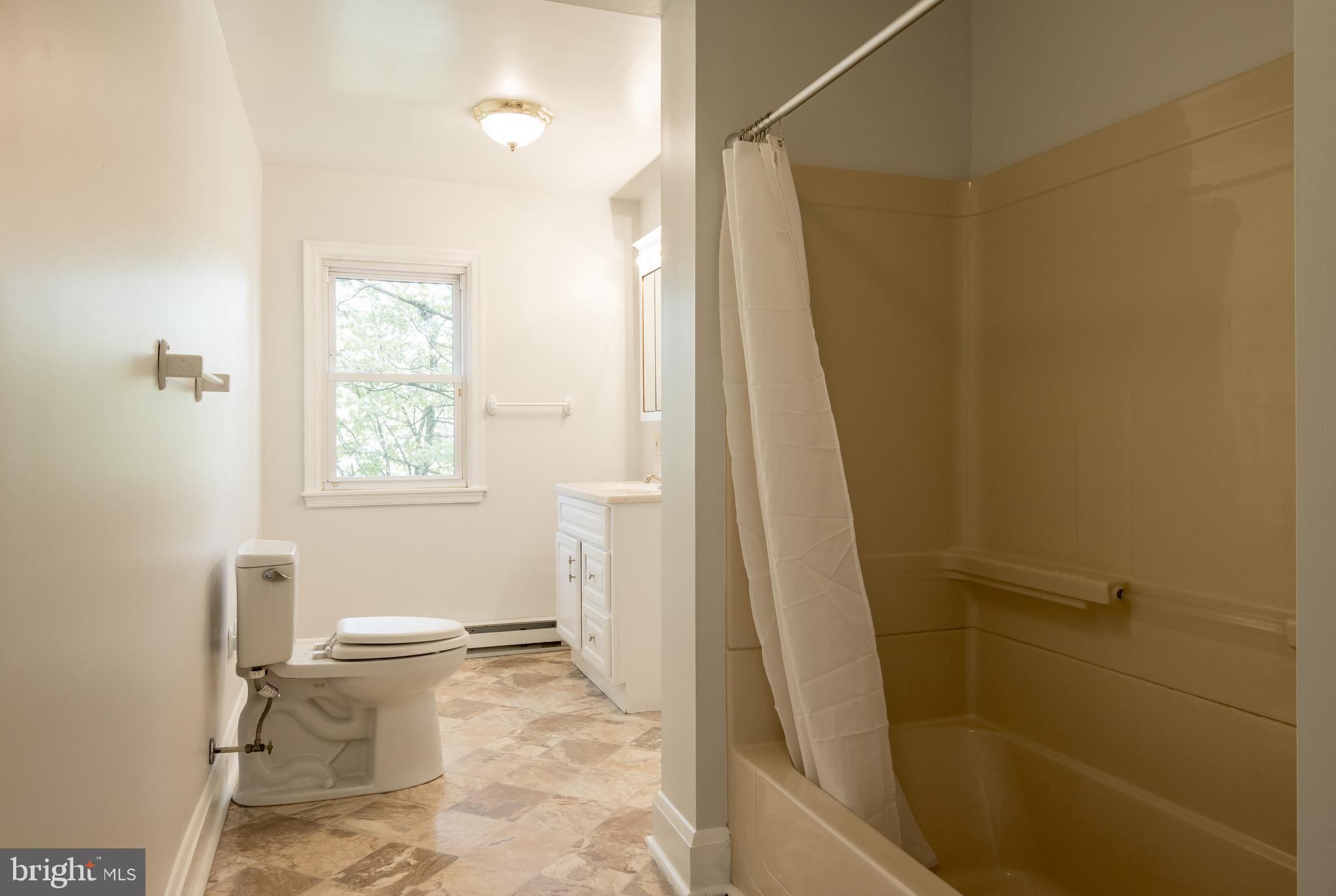 1206 Culvert Road Baltimore, MD 21286 - Photo 18 of 46 1st Level Full Bathroom-Very Spacious