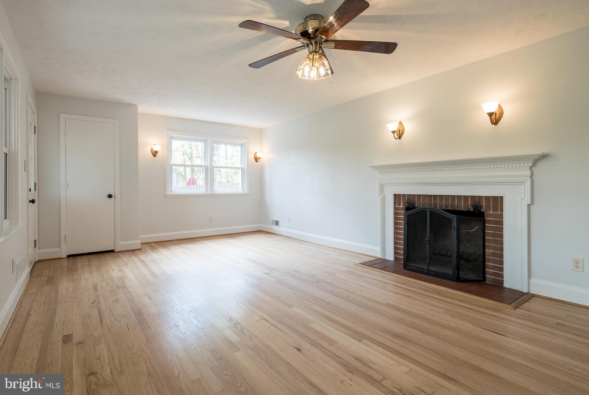 1206 Culvert Road Baltimore, MD 21286 - Photo 9 of 46 Living Room Has Coat Closet & 4 Sconces