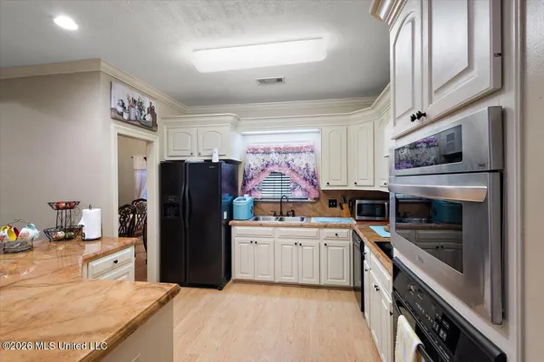 $265,000 | 724 Forest Woods Drive, Byram, MS 39272