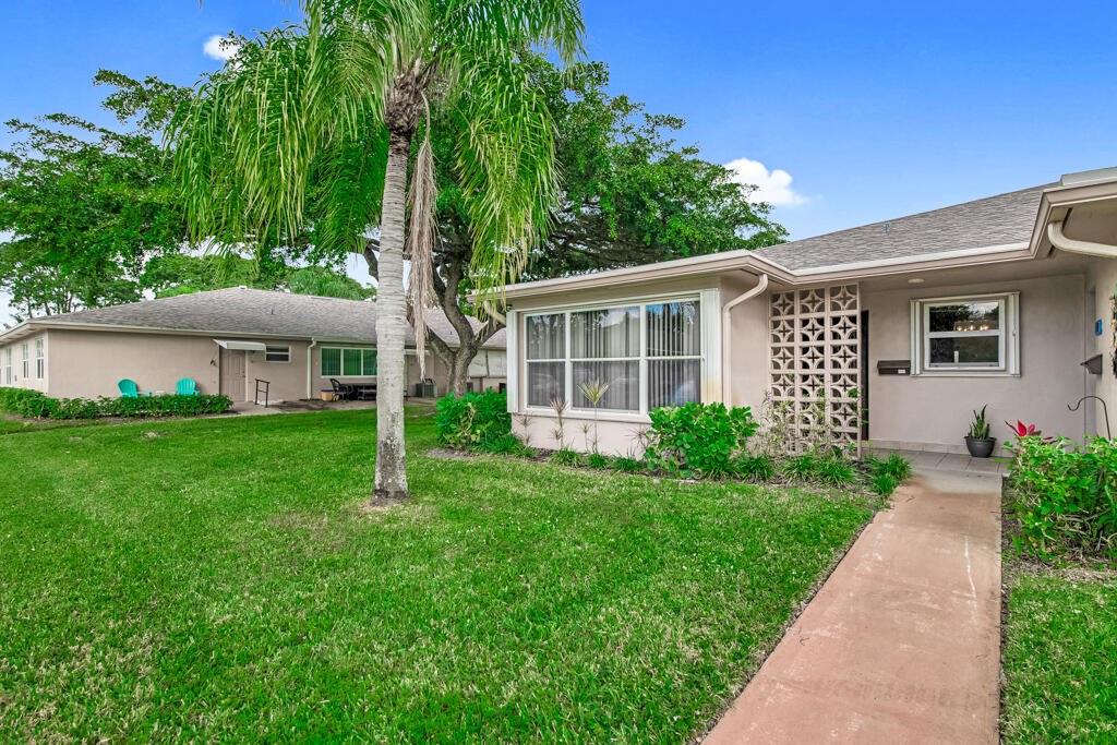 1327 High Point Way, Unit A Delray Beach, FL 33445 - Photo 2 of 36 DAL_7625