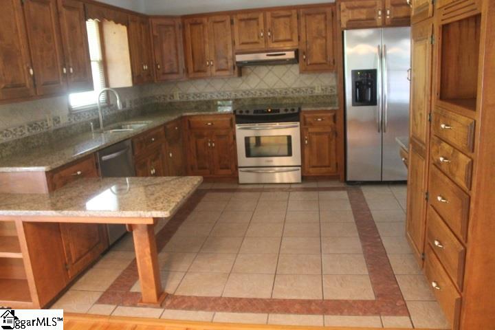 100 Hunters Ridge Pickens, SC 29671 - Photo 4 of 24