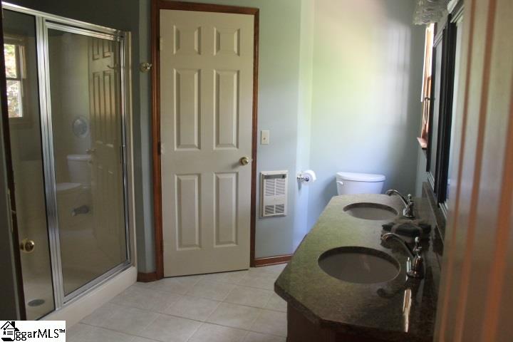 100 Hunters Ridge Pickens, SC 29671 - Photo 8 of 24