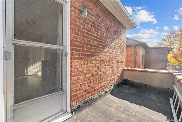 $699,999 | 128 Kimball Terrace, Yonkers, NY 10704