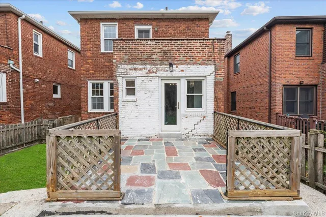 $699,999 | 128 Kimball Terrace, Yonkers, NY 10704