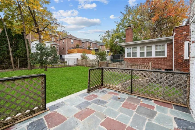 $699,999 | 128 Kimball Terrace, Yonkers, NY 10704