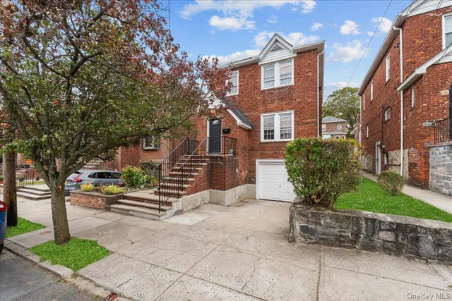 $699,999 | 128 Kimball Terrace, Yonkers, NY 10704