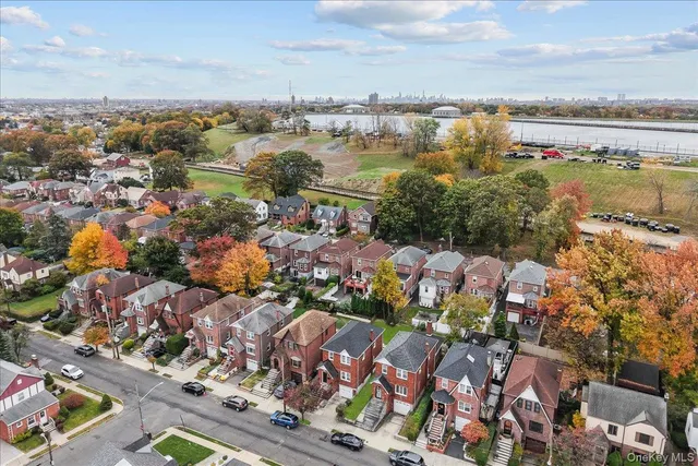 $699,999 | 128 Kimball Terrace, Yonkers, NY 10704