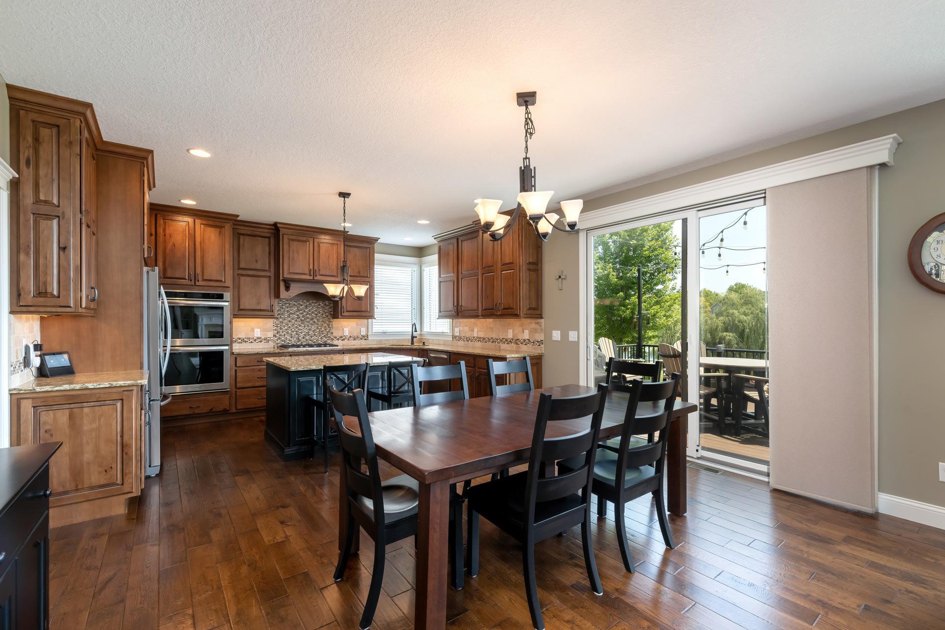 6267 Cardinal Road Bettendorf, IA 52722 - Photo 9 of 46 Gallery Image 9
