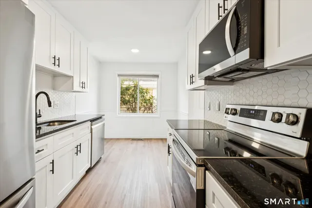 $319,900 | 29 Cannon Ridge Drive, Unit 29, Watertown, CT 06795