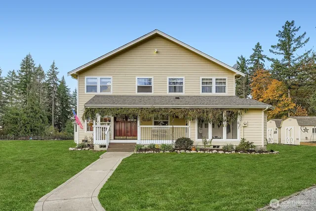 $900,000 | 30310 24th Avenue South, Roy, WA 98580