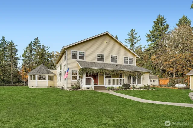 $900,000 | 30310 24th Avenue South, Roy, WA 98580