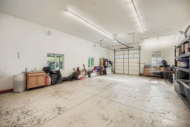 $900,000 | 30310 24th Avenue South, Roy, WA 98580