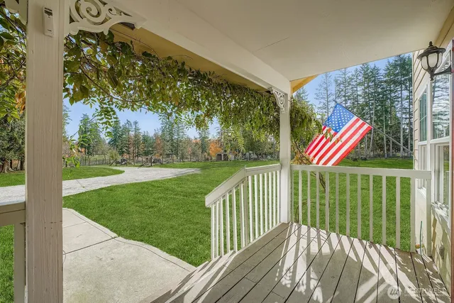 $900,000 | 30310 24th Avenue South, Roy, WA 98580