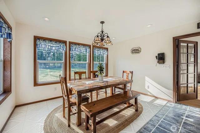 $900,000 | 30310 24th Avenue South, Roy, WA 98580