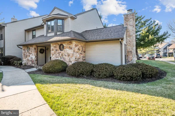 $325,000 | 381 Redbud Court, Unit 381, Warrington, PA 18976