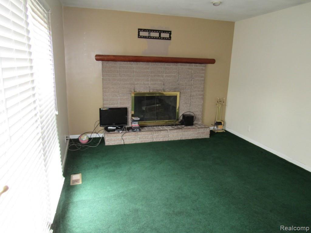 43551 Applewood Road Canton, MI 48188 - Photo 21 of 34 43551 APPLEWOOD CANTON (56).jpg