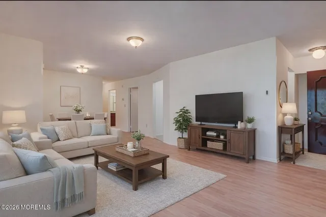 $2,150 | 59 Amberly Drive, Unit J, Manalapan, NJ 07726