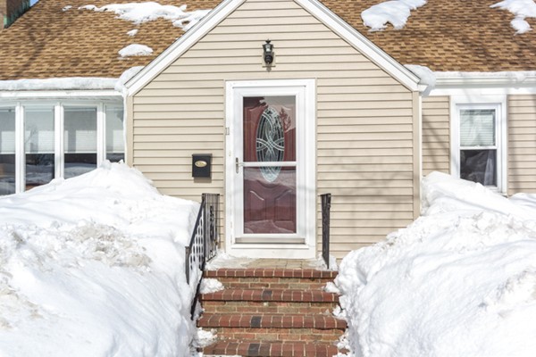 11 Belleau Road Salem, MA 01970 - Photo 3 of 30 Gallery Image 3