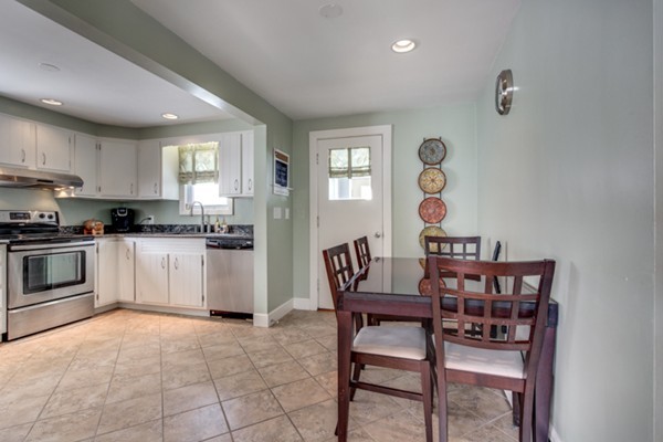 11 Belleau Road Salem, MA 01970 - Photo 8 of 30 Gallery Image 8