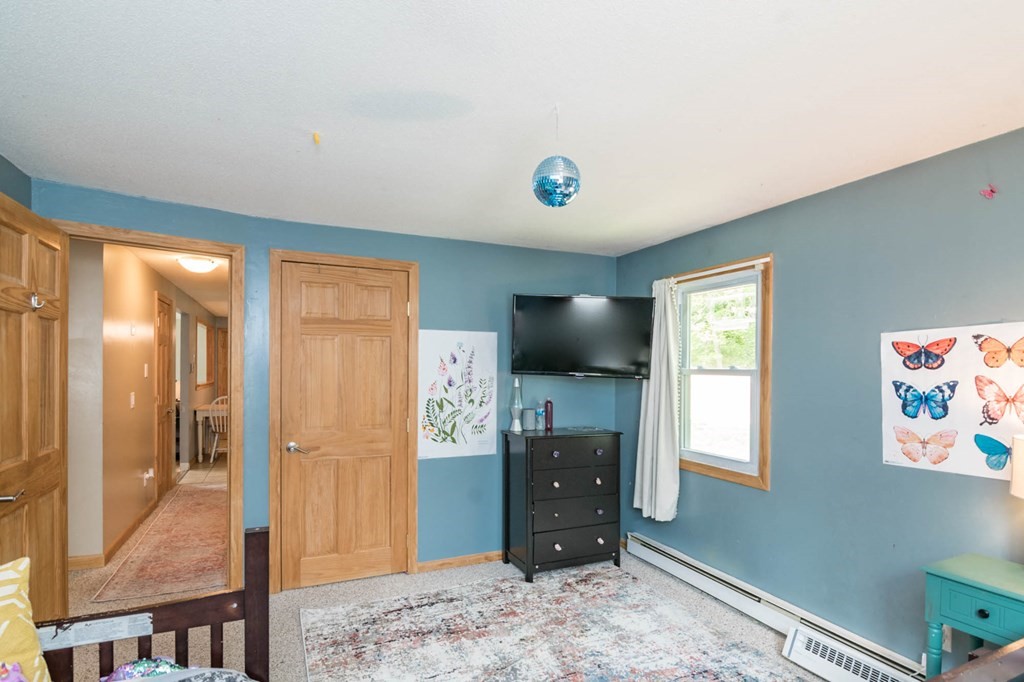 65 Hanson Drive Springfield, MA 01128 - Photo 13 of 27 Gallery Image 13