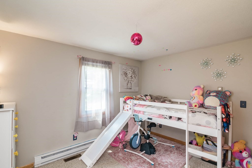 65 Hanson Drive Springfield, MA 01128 - Photo 15 of 27 Gallery Image 15