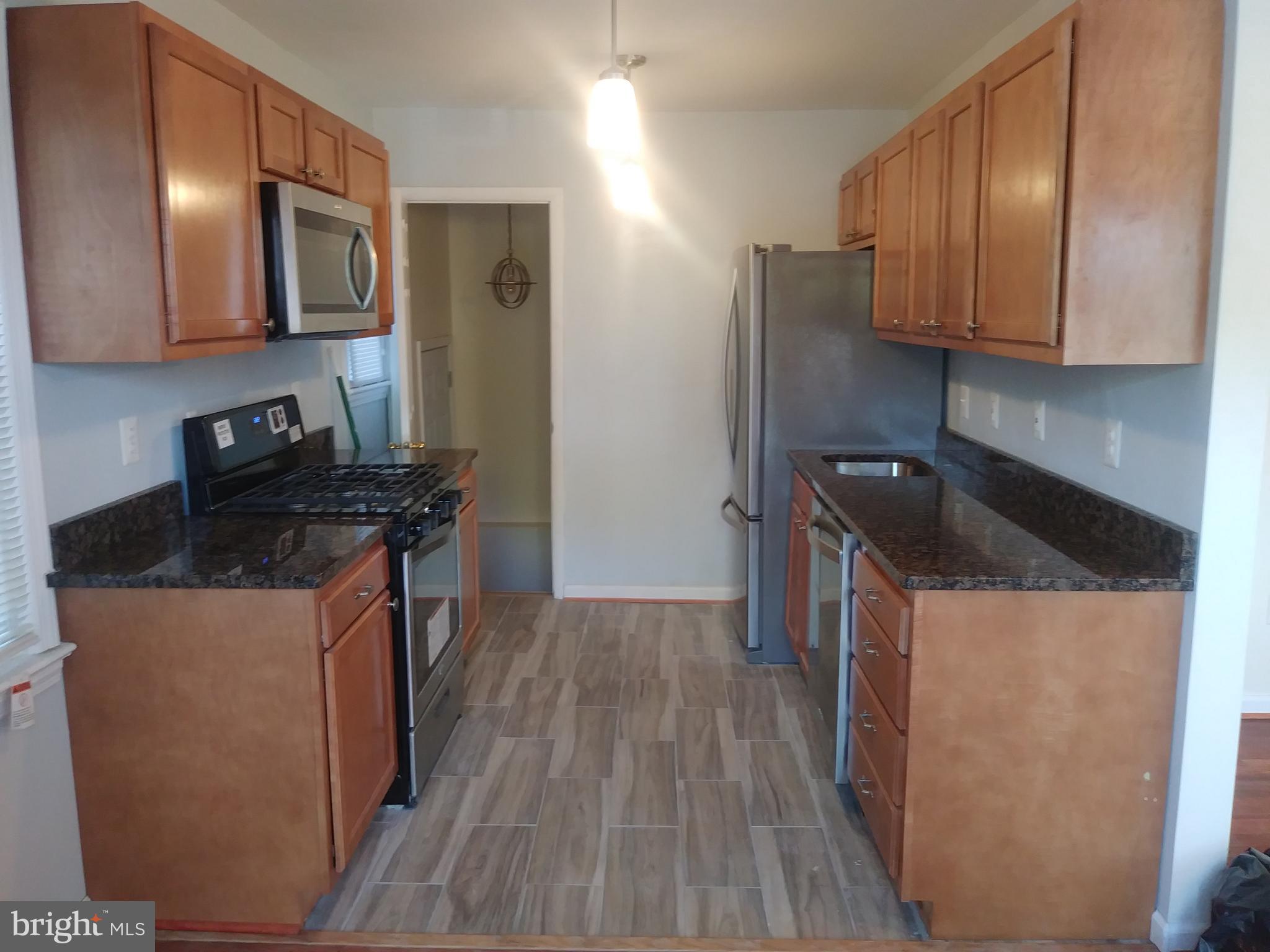 6707 Stanton Road Hyattsville, MD 20784 - Photo 13 of 27 Kitchen