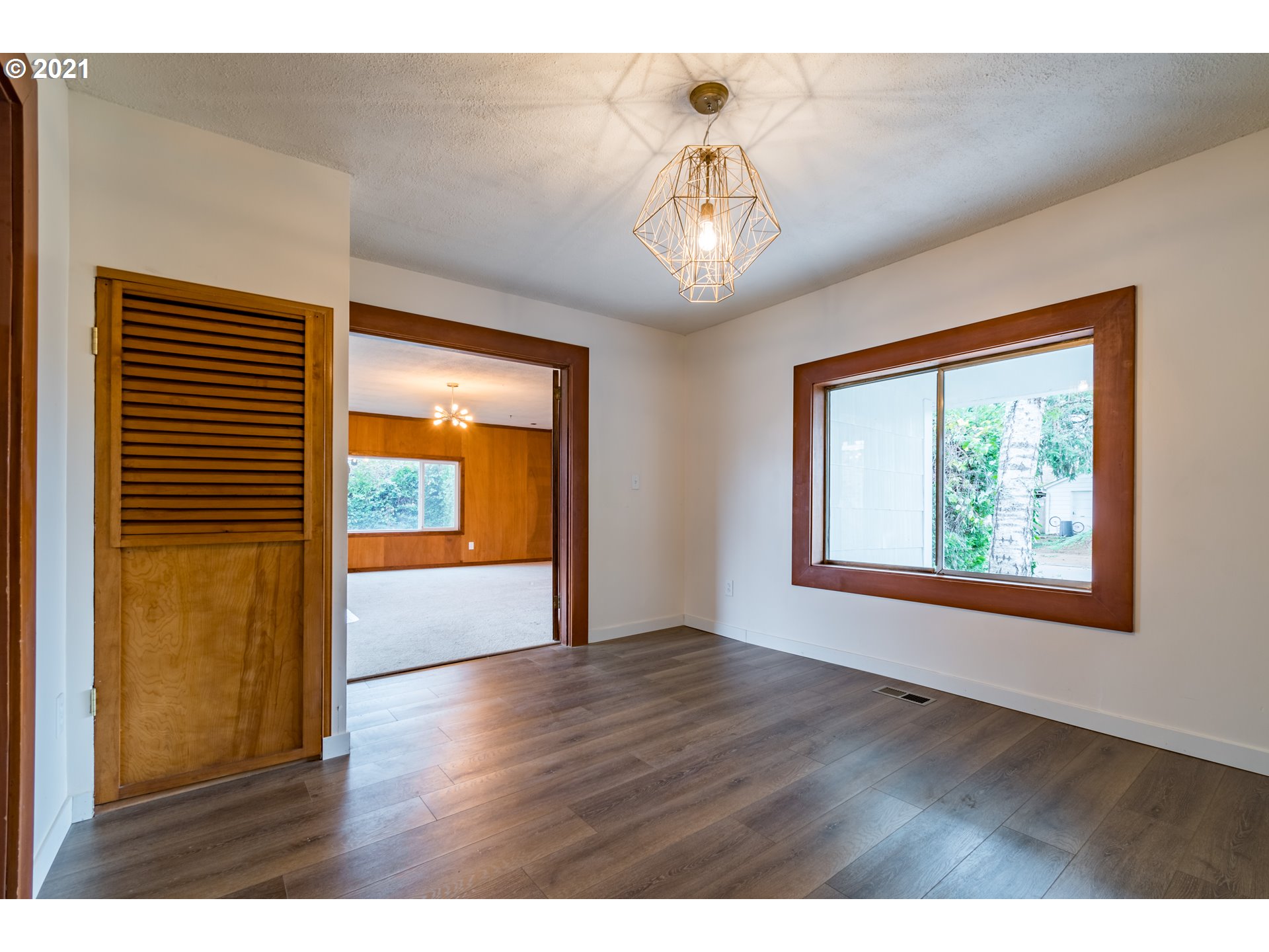 348 G Street Springfield, OR 97477 - Photo 11 of 32 Gallery Image 11