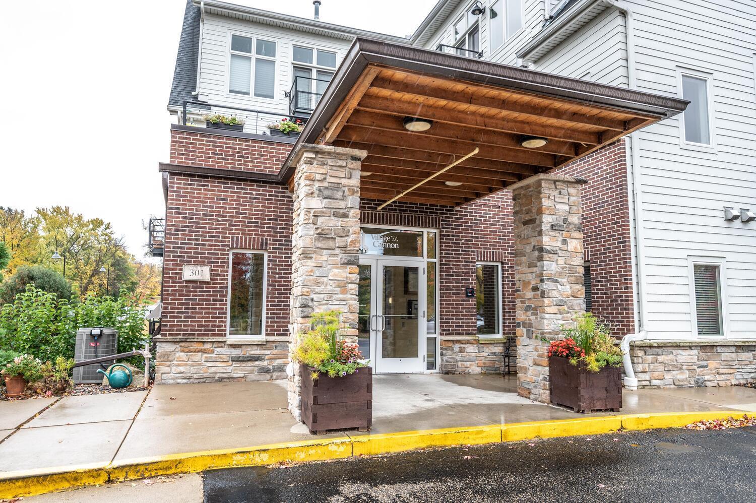 301 7th Street West, Unit 2103 Northfield, MN 55057 - Photo 6 of 29