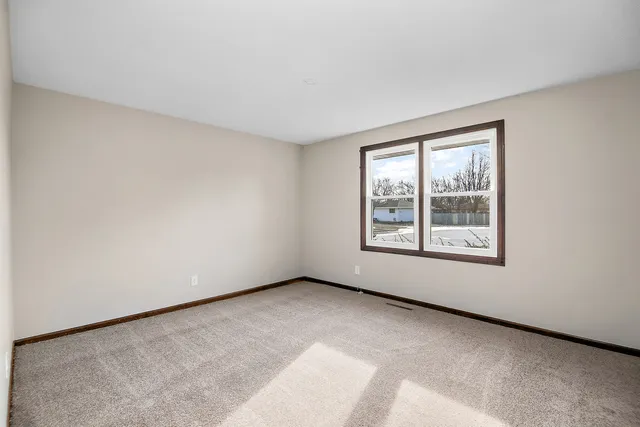 $148,000 | 1227 Peacock Lane, Bradley, IL 60915