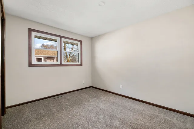 $148,000 | 1227 Peacock Lane, Bradley, IL 60915