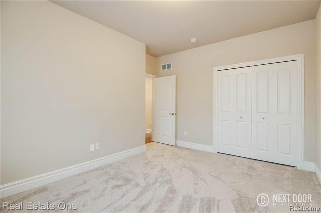 374 Verona Drive Rochester Hills, MI 48307 - Photo 13 of 34
