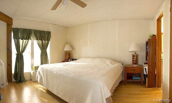 10215 West Lovejoy Road Byron, MI 48418 - Photo 11 of 11 Master Bed Rm