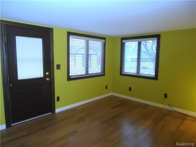 14705 Moran Road Allen Park, MI 48101 - Photo 9 of 15 bonus rm.jpg