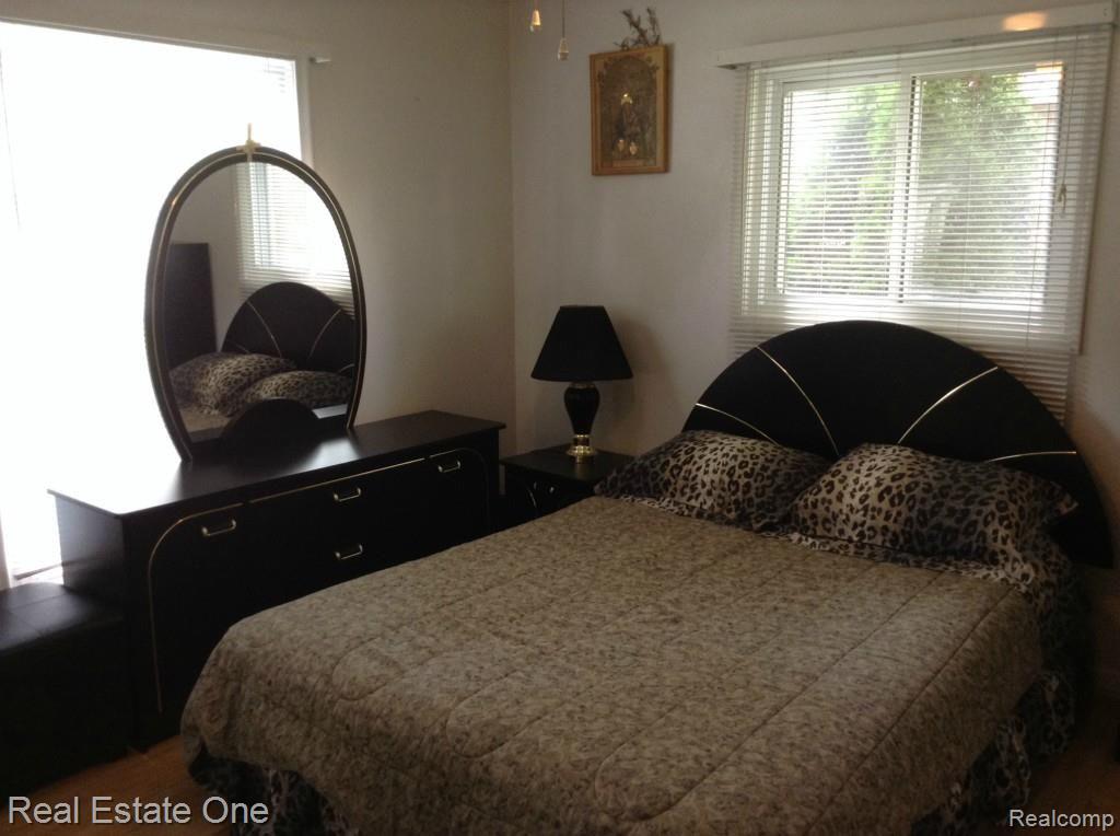 32211 Bonnet Hill Road Farmington Hills, MI 48334 - Photo 16 of 16