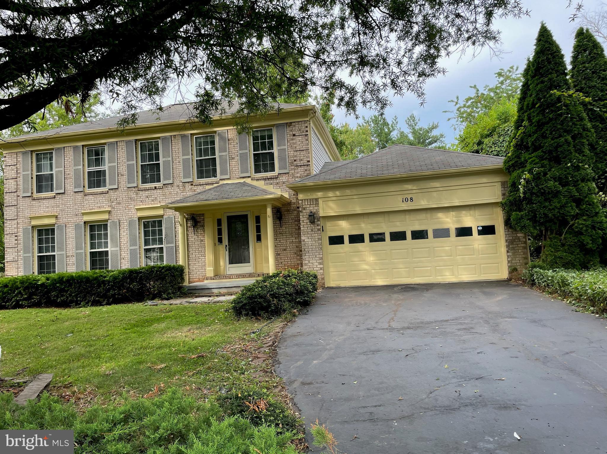 108 Hamilton Road Sterling, VA 20165 - Photo 2 of 48 Front