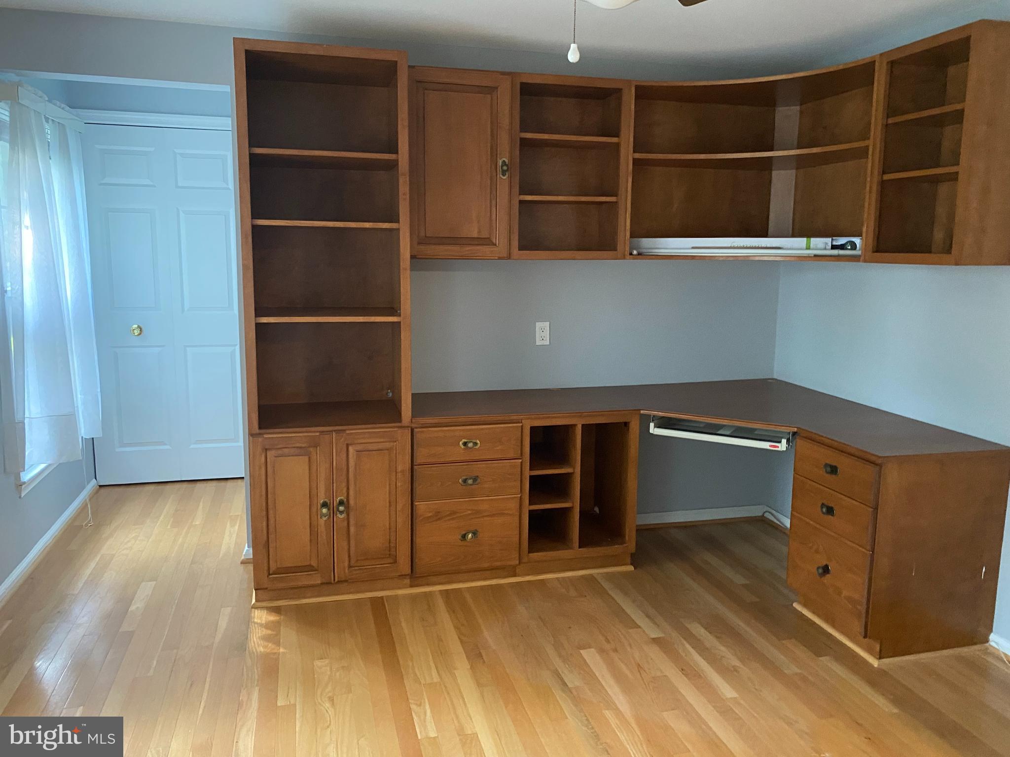 108 Hamilton Road Sterling, VA 20165 - Photo 24 of 48 Bedroom