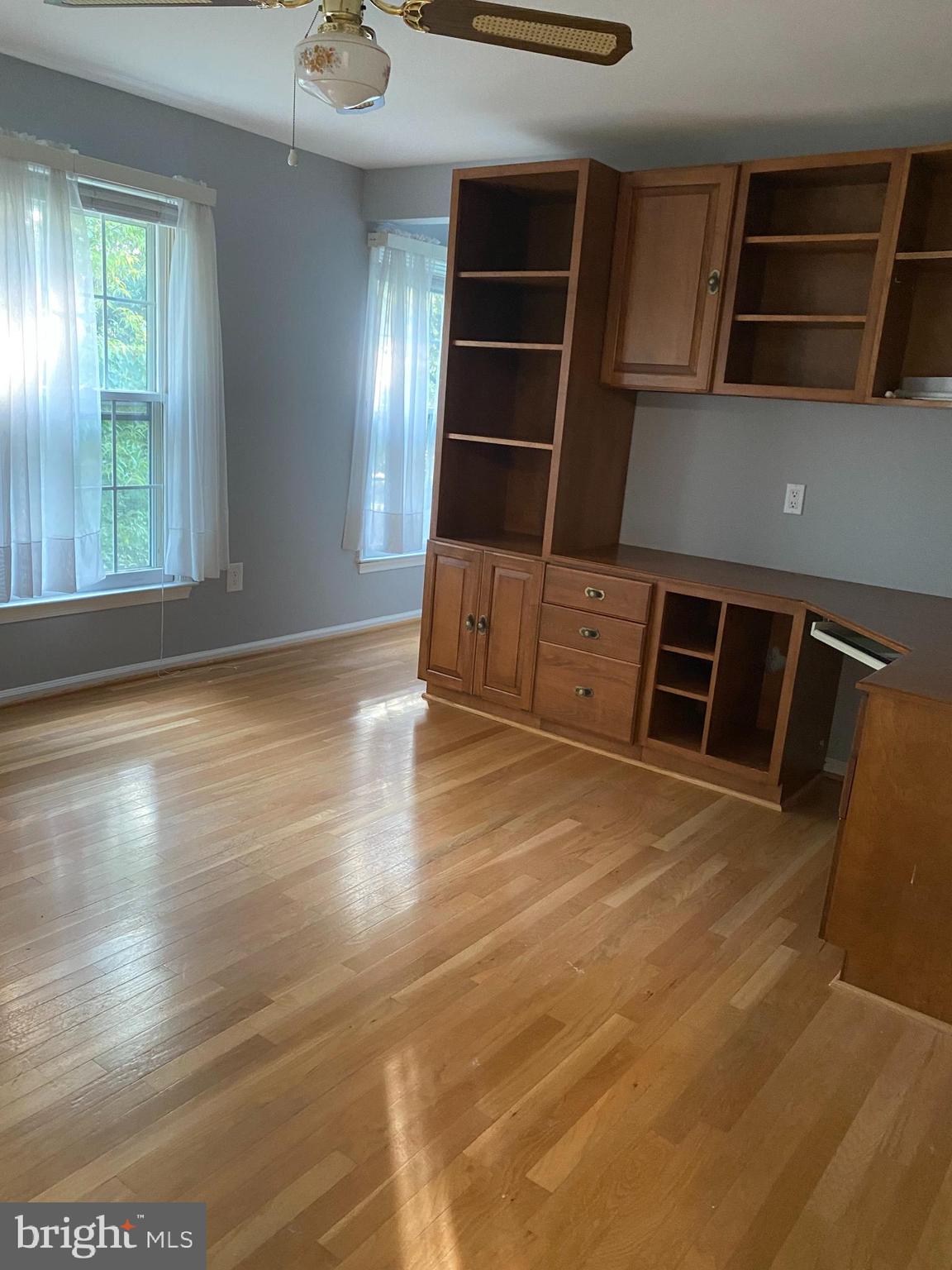 108 Hamilton Road Sterling, VA 20165 - Photo 25 of 48 Bedroom