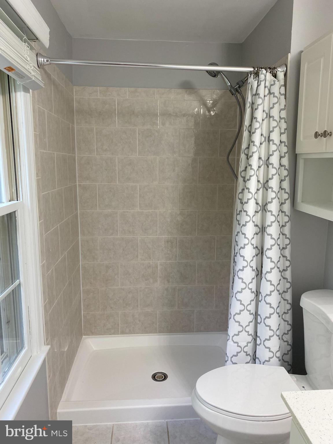 108 Hamilton Road Sterling, VA 20165 - Photo 31 of 48 Bathroom
