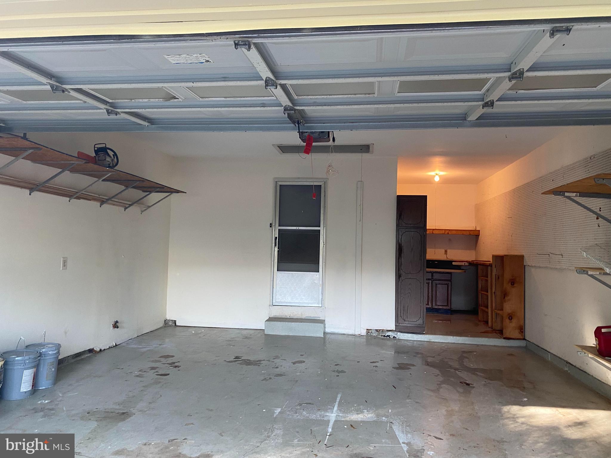108 Hamilton Road Sterling, VA 20165 - Photo 33 of 48 Garage