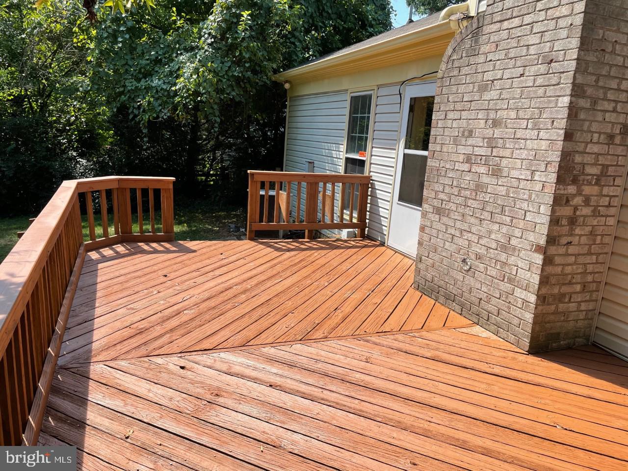 108 Hamilton Road Sterling, VA 20165 - Photo 36 of 48 Deck