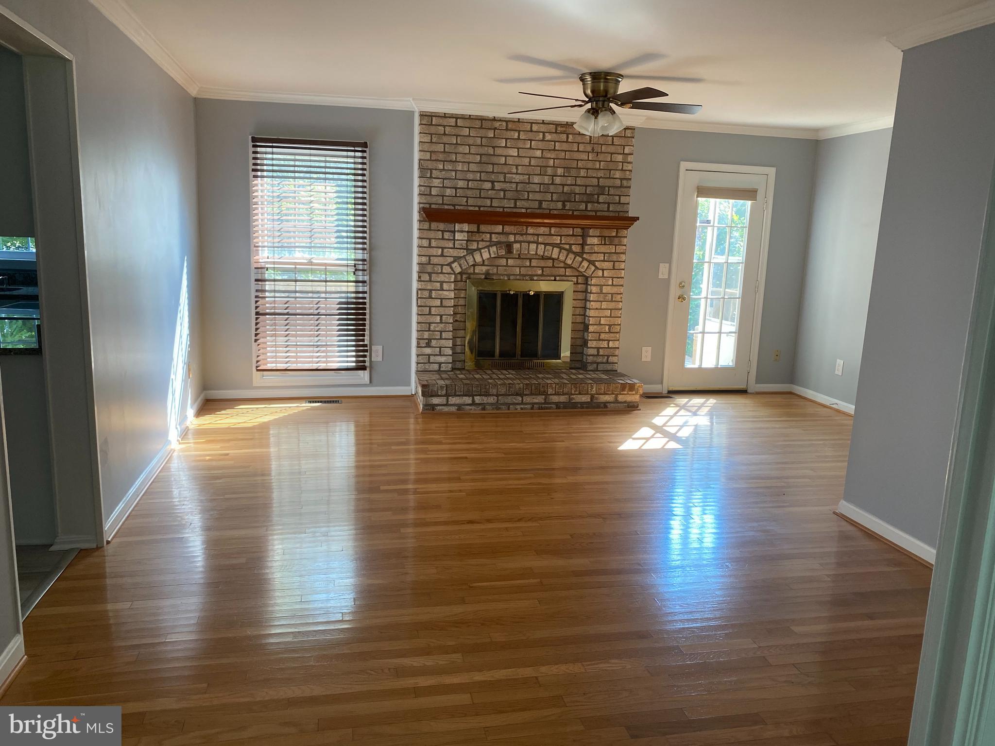 108 Hamilton Road Sterling, VA 20165 - Photo 9 of 48 Family Room
